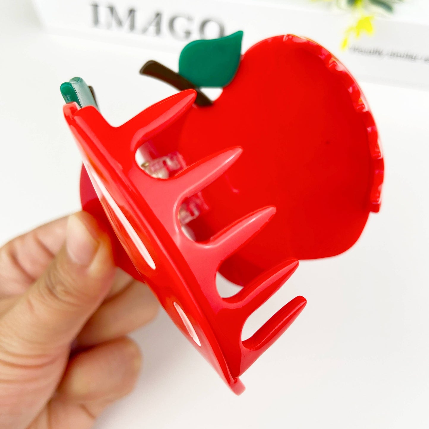 Apple claw hair clip