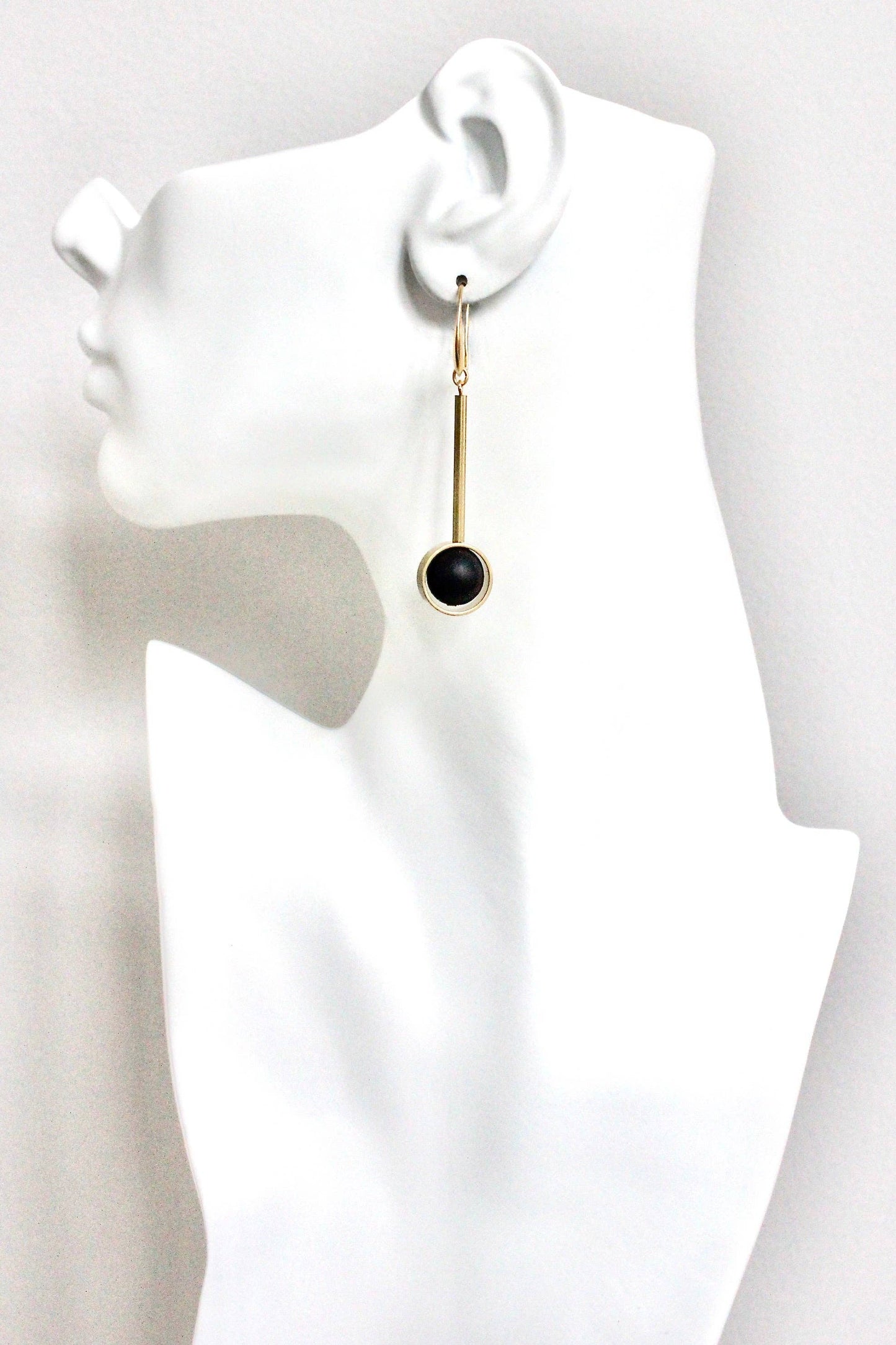 HYLE46 Jet glass earrings